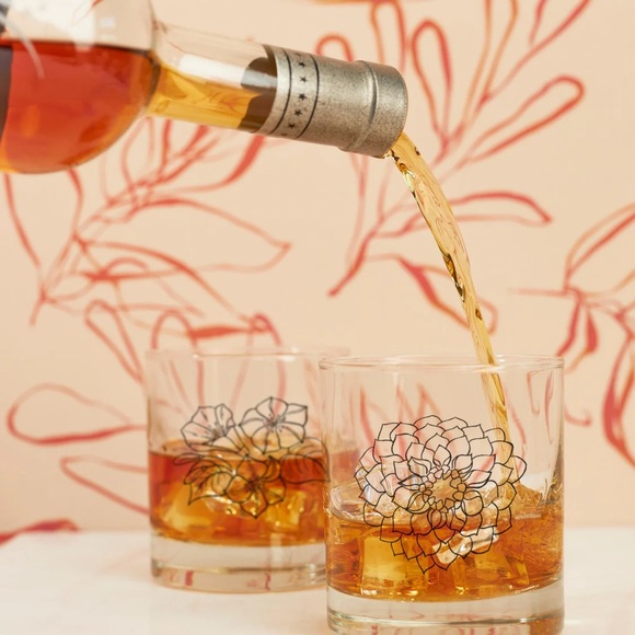 NEW 100% Soy Wax Scripted Fragrance September Birth Month Flower Soy Candle - Picture 4 of 9